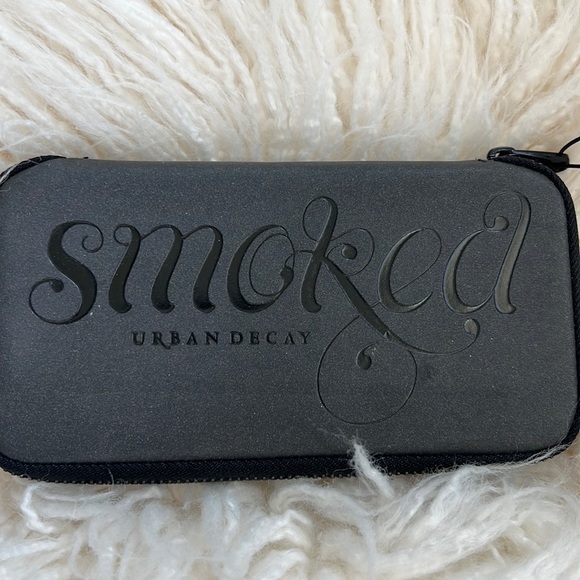 Urban decay smoked pallet